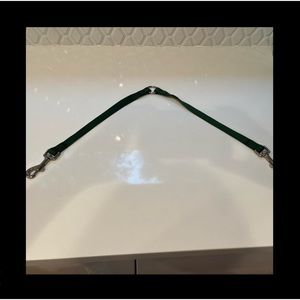 New leash coupler to walk 2 dogs at once, size 24 inches,, green in color!